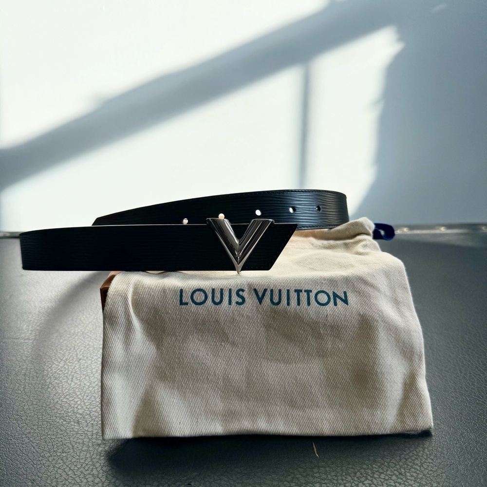 Louis Vuitton Essential V Belt